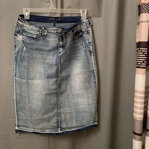 Denim skirt acid wash size 2x stretch